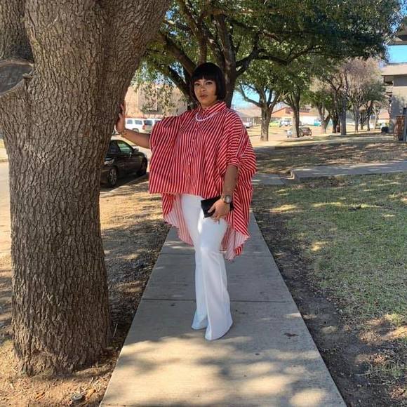 Meet your Posher, Akomah - Picture 1 of 1